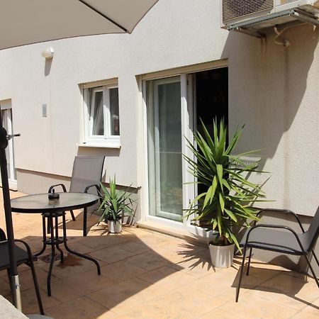 Macadamia Apartment With Garage Parking 스플리트 외부 사진