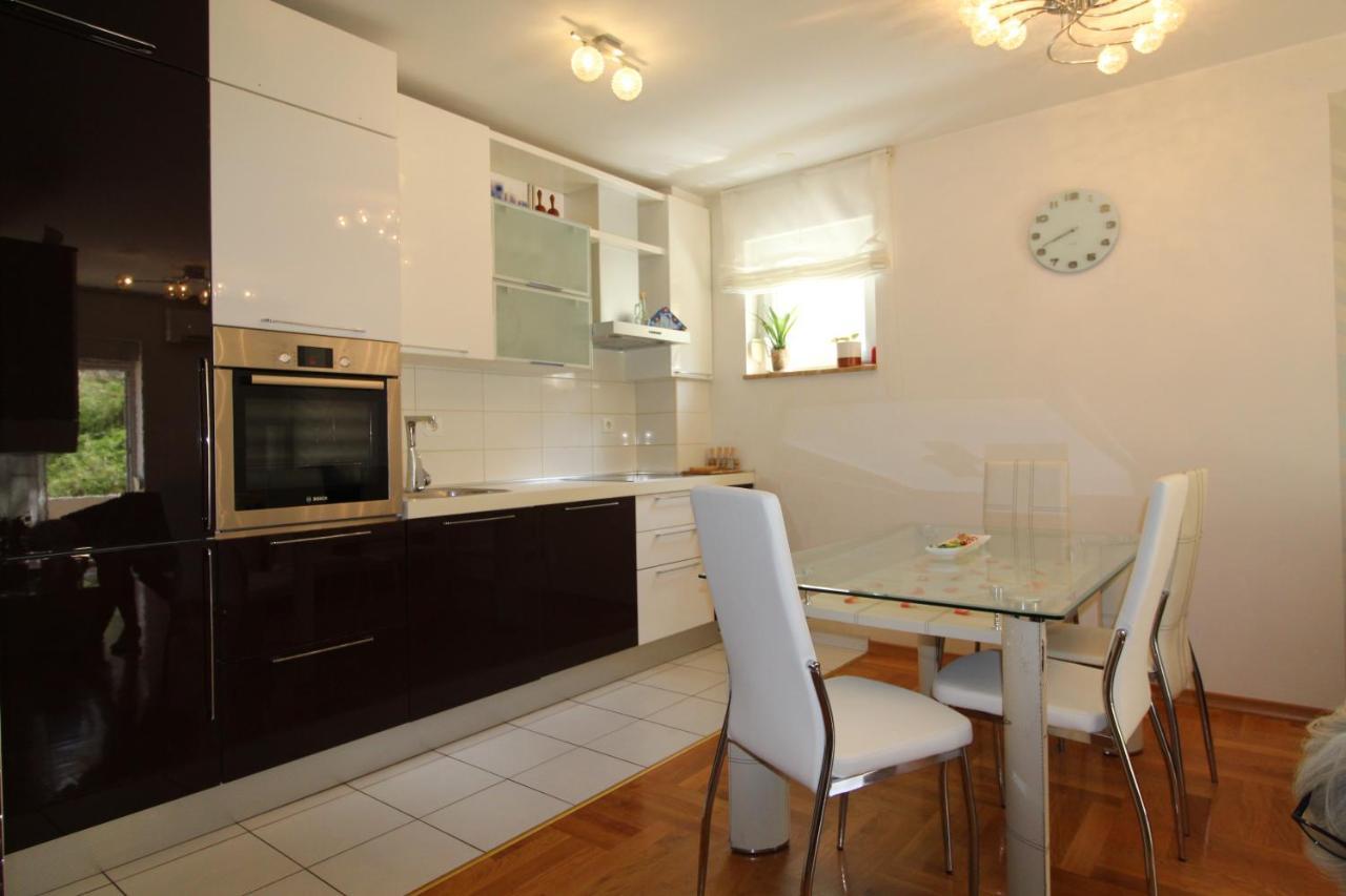 Macadamia Apartment With Garage Parking 스플리트 외부 사진