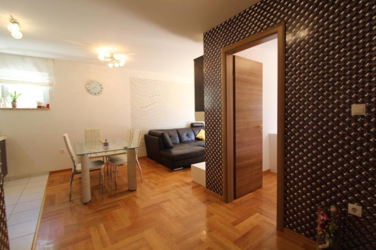 Macadamia Apartment With Garage Parking 스플리트 외부 사진